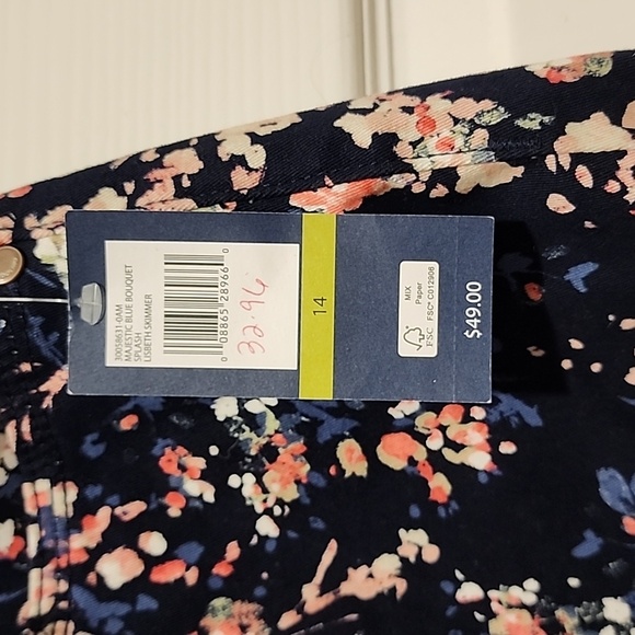 Lisbeth Skinner Bandolino cropped pants: 14 - Picture 4 of 6